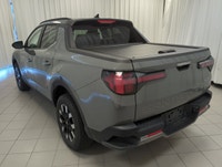 Built for drivers who want pickup utility without giving up everyday comfort, this used 2025 Hyundai... (image 5)