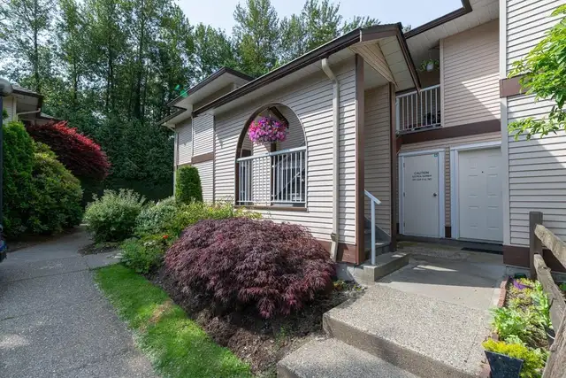 801 1750 MCKENZIE ROAD Abbotsford, British Columbia in Condos for Sale in Abbotsford - Image 2