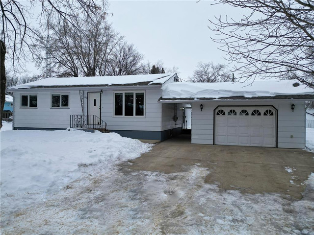 362 Ashburton Street Virden, Manitoba in Houses for Sale in Brandon