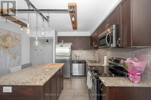 1606 - 1940 IRONSTONE DRIVE Burlington (Uptown), Ontario in Condos for Sale in Oakville / Halton Region - Image 9