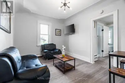 FIRST MONTH RENT FREE! Please note that no parking is available with this unit. Welcome to this beau...