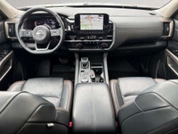 CLEAN CARFAX. ALL-WEATHER CAPABILITY, ROAD-TRIP READY 3.5L V6 Engine| 9-Speed Automatic Transmission... (image 9)