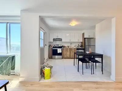 4 1 2-4 1/2-4 et demi-4 and half-2 beds-2 bedrooms-2 chambres-Disponible maintenant-Now available-Ho...
