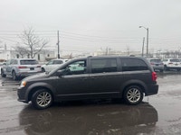 MINIVAN ........ SXT PREMIUM PLUS PACKAGE ........ 7 PASSENGERS WITH STOW&GO SEATING ......... AUTOM... (image 3)