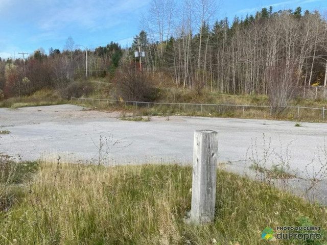 229 000$ - Prix taxes en sus - Terrain commercial à vendre dans Terrains à vendre  à Saguenay - Image 2