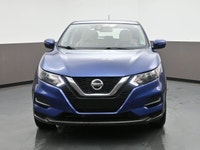 The Nissan Qashqai offers sleek style, advanced safety features, and impressive fuel efficiency in a... (image 1)