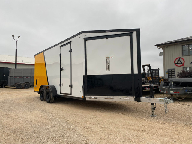 2023 Stealth Trailers 7' x 23' V-Nose Front Snowmobile Ramp Door in Cargo & Utility Trailers in Regina - Image 2