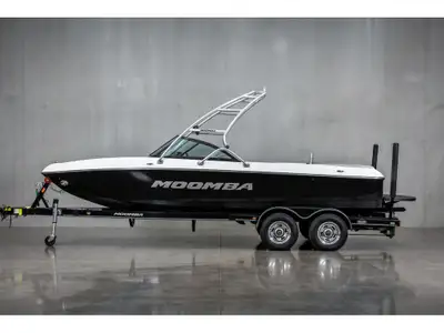 US-ISRKV075J809 Superbe bateau de sport nautique en excellent état, très propre et prêt ? naviguer....