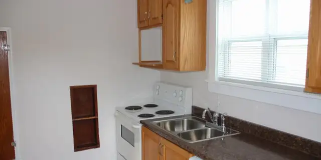 Beautiful 1 Bedroom Apartment, Available May 1st.