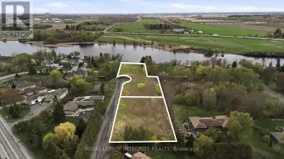 Incredible opportunity for waterfront luxury development. Located just minutes to the Ottawa Airport...