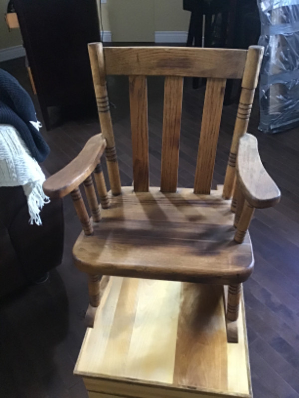 Child’s rocking chair in Chairs & Recliners in Fredericton - Image 2