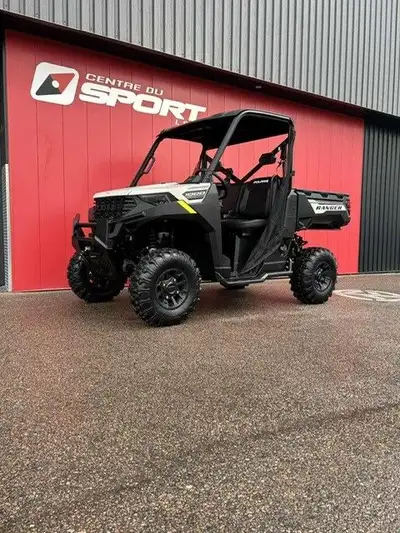 Démonstrateur 640 KM Rock Slider inclus Garantie jusqu'au 30 décembre 2026 Centre du sport Lac-St-Je...