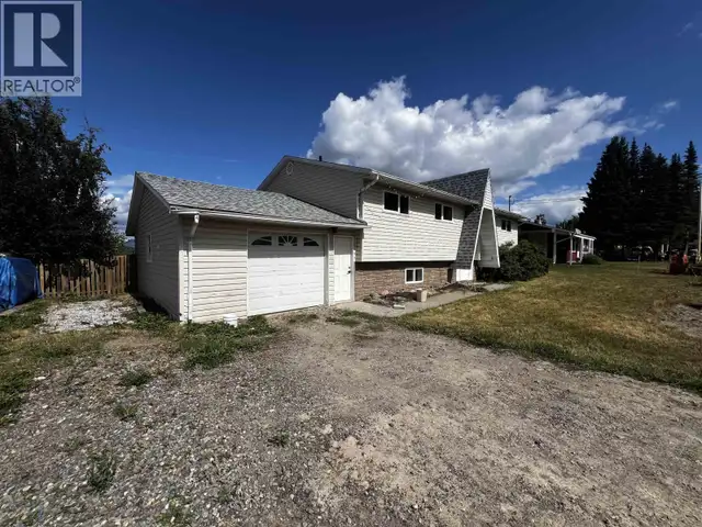 525 TUNASA DRIVE Fraser Lake, British Columbia in Houses for Sale in Burns Lake - Image 6