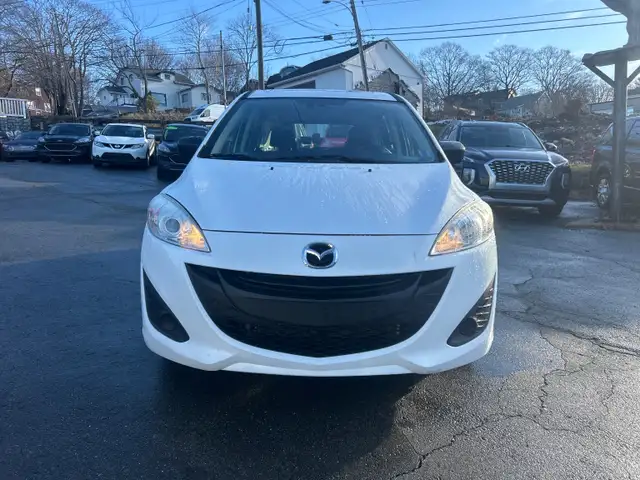 2016 Mazda 5 GS 6 Passenger, Easy on Fuel in Cars & Trucks in Dartmouth - Image 3