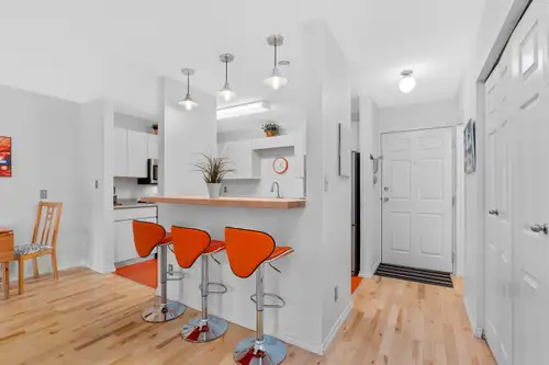 $319,800 ~ Aspen Court 12-35 Lewes Blvd. ~ *690 sqft Condo *Secured Entrance *1 Bedroom *1 Bathroom...