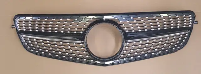 MERCEDES W204 C250 C300 C350 GRILLS GT-R AMG C63 DIAMOND MORE in Auto Body Parts in Markham / York Region - Image 6