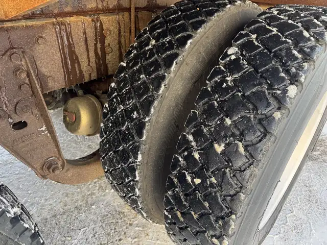 2012 KENWORTH T800 in Heavy Trucks in Saskatoon - Image 76