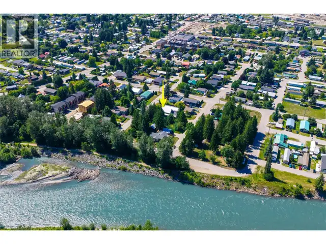 1206 Carlson Street Revelstoke, British Columbia in Land for Sale in Revelstoke - Image 10