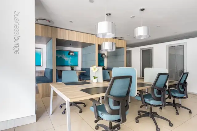 Coworking for Rent – Regus in Montreal