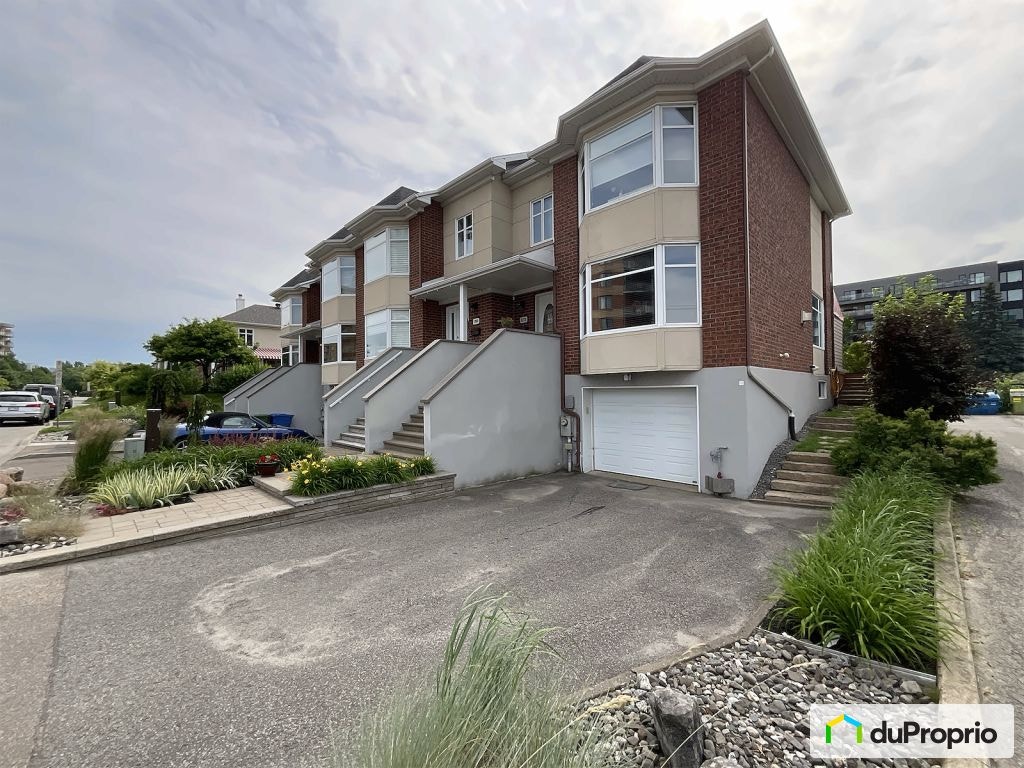 $629,900 - Townhouse for sale in Vanier — photo 2