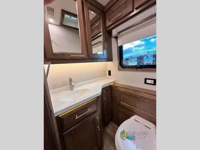 2022 Entegra Coach Aspire 44W 450 h.p. Diesel 11 K Miles in RVs & Motorhomes in Moncton - Image 44