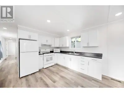 Welcome to this bright and modern 2 bedroom, 1 bathroom manufactured home. Built in 2023 and offerin...