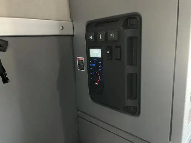 2020 Mack Anthem 64T 70 18 speed in Heavy Trucks in Regina - Image 22