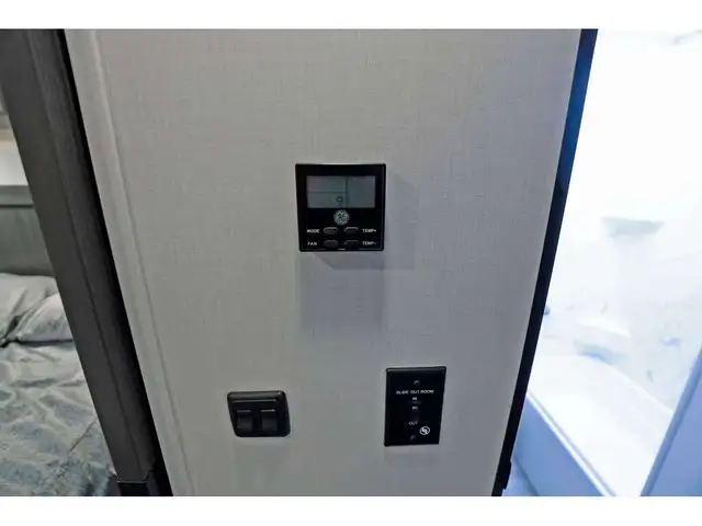2024 Forest River Sunseeker 3250 2 extension 2024 + lit superpos in RVs & Motorhomes in Laval / North Shore - Image 28