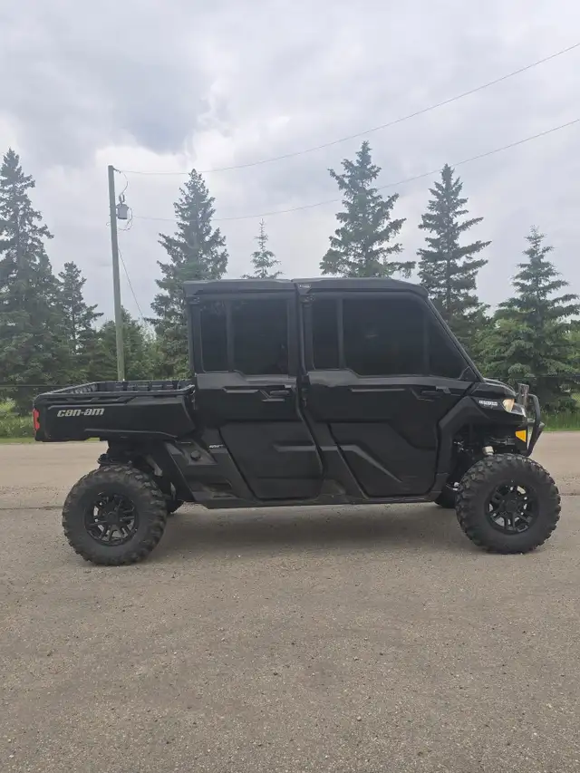 2024 CAN-AM DEFENDER HD10 LONESTAR MAX-PREMIUM POWER! in ATVs in Grande Prairie - Image 3