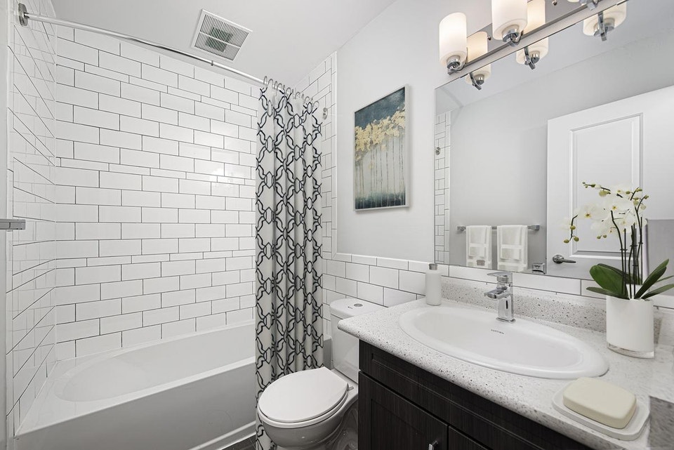 3 Bedroom Apartment for Rent - 7170 Darcel Ave 5