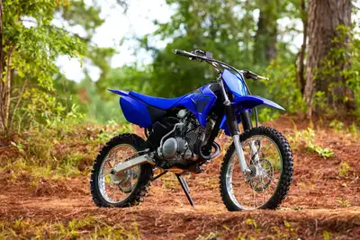 SUPER MOTO YAMAHA TTR 125 2025 COMME NEUVE! Disponible à notre succursale de Chambord 418-342-6202 U...