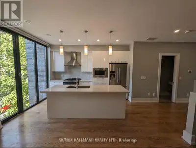 75 SAULTER STREET Toronto (South Riverdale), Ontario