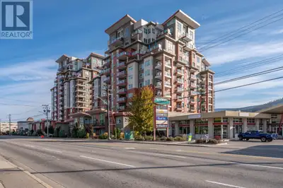Situated on the northwest corner, this gorgeous 1380 sq ft home features an open concept design, 9-f...