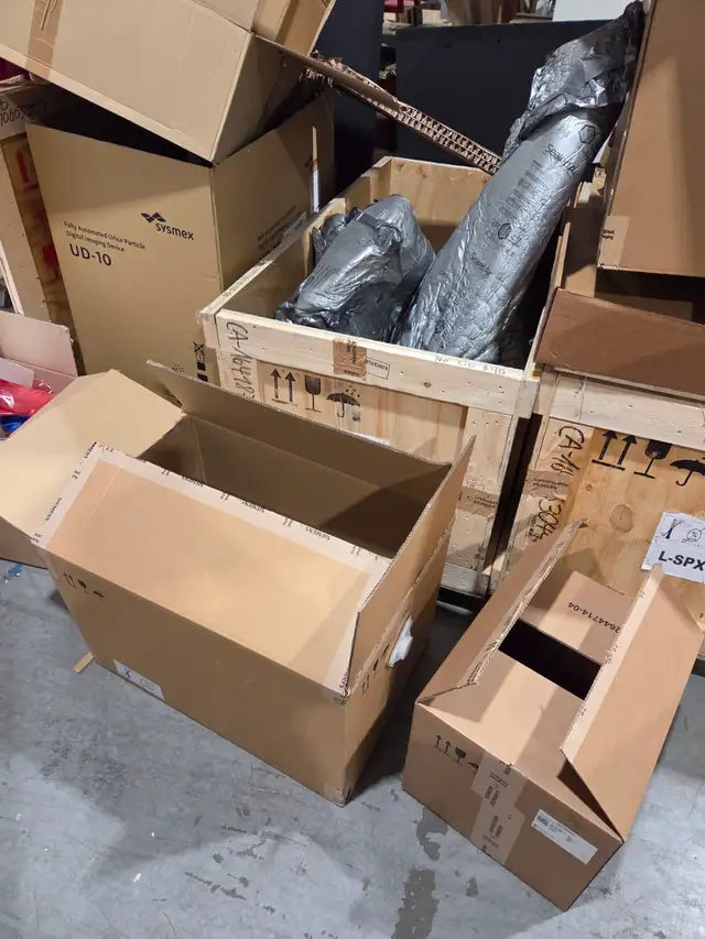 Free foam shapes and cardboard corner for crafts artists etc in Free Stuff in Mississauga / Peel Region - Image 5