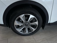 ===== Key Features ===== * Only 5,863 km * One Owner * Platinum Trim * All-Wheel Drive (AWD) * CVT A... (image 7)