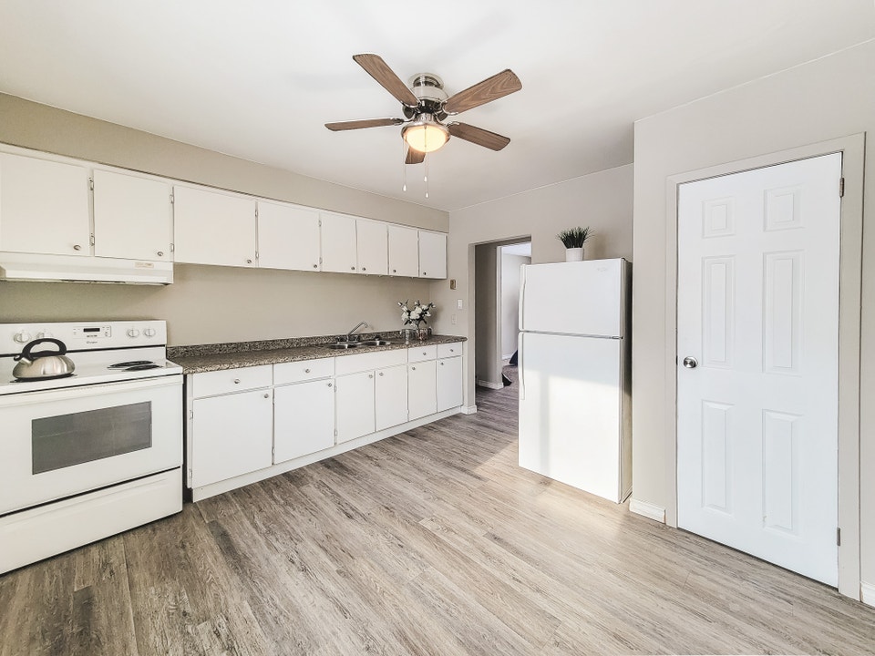 ALL INCLUSIVE - WELLINGTON COURT 2 Bedroom Apartment in Fergus 3