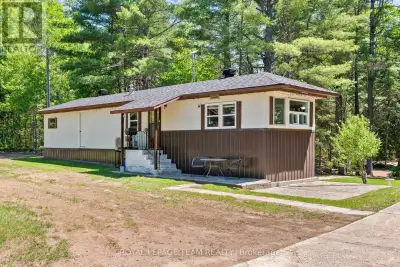 Are you looking for the peace and quiet of a unique rural property? This well cared for mobile home...