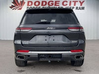 This Jeep Grand Cherokee delivers a Regular Unleaded V-6 3.6 L/220 engine powering this Automatic tr... (image 4)