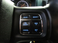 RAM 1500 2019 CLASSIC EXPRESS NIGHT EDITION V-8 5.7 LITRES HÉMI CREW-CAB BOITE 5.7 PIEDS / 4X4 / MAG... (image 9)