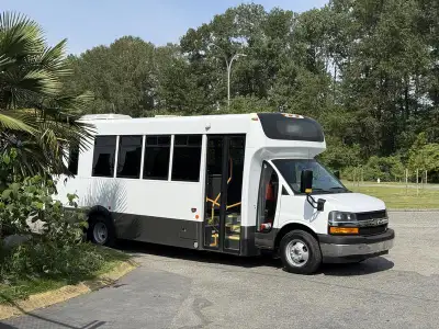 This 2020 Chevrolet Express 4500 bus is powered by a 6.0L V8 paired with an automatic transmission a...