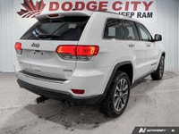KBB.com 10 Most Awarded Brands. This Jeep Grand Cherokee boasts a Regular Unleaded V-6 3.6 L/220 eng... (image 4)