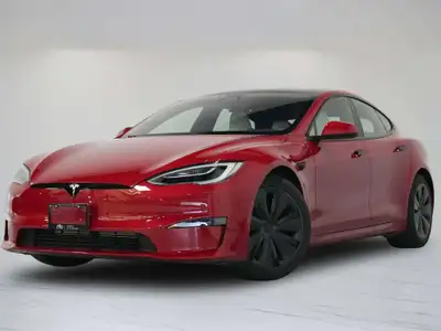 This stunning 2021 Tesla Model S Plaid is a local Ontario vehicle with a clean CARFAX report and is...