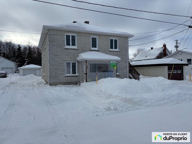 $335,000 - Duplex for sale in Matane — photo 1