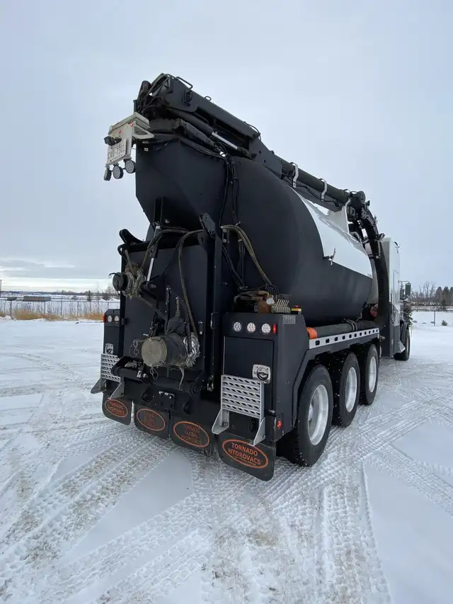 2016 KENWORTH T800 in Heavy Trucks in Kamloops - Image 35