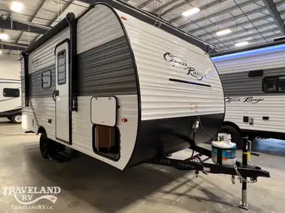 The Highland Ridge RV Transcend 177BH is a compact, lightweight travel trailer designed for families...