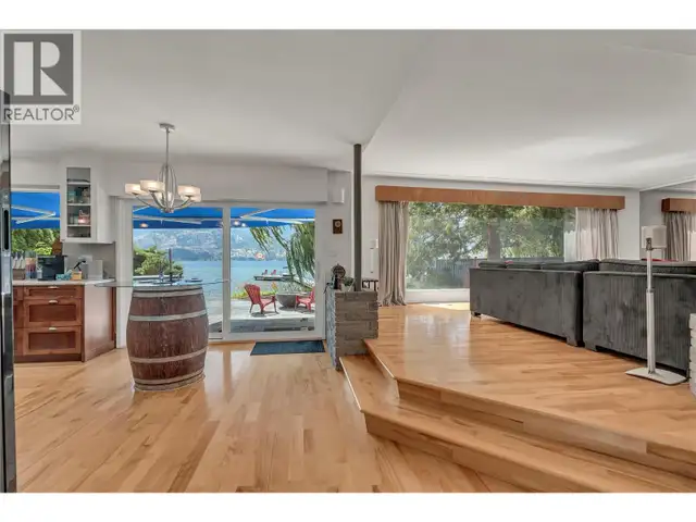 4589 Lakeside Road Penticton, British Columbia in Houses for Sale in Penticton - Image 8