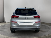 This Hyundai Tucson boasts a Regular Unleaded I-4 2.0 L/122 engine powering this Automatic transmiss... (image 3)
