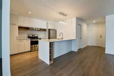 Renovated Akelius three bedroom apartment for rent. Located near Sauvé in the Ahuntsic neighborhood,...
