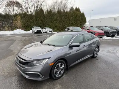 AUCUN DOSSIER DE DOMMAGE Ce Honda Civic est équipé de :Pneus été sur Mags et pneus hiver sur roues ,...