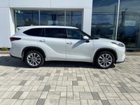 Turbocharged,All Wheel Drive,Keyless Entry,4-Wheel Disc Brakes,ABS,A/C,Brake Assist,Power Steering,P... (image 7)